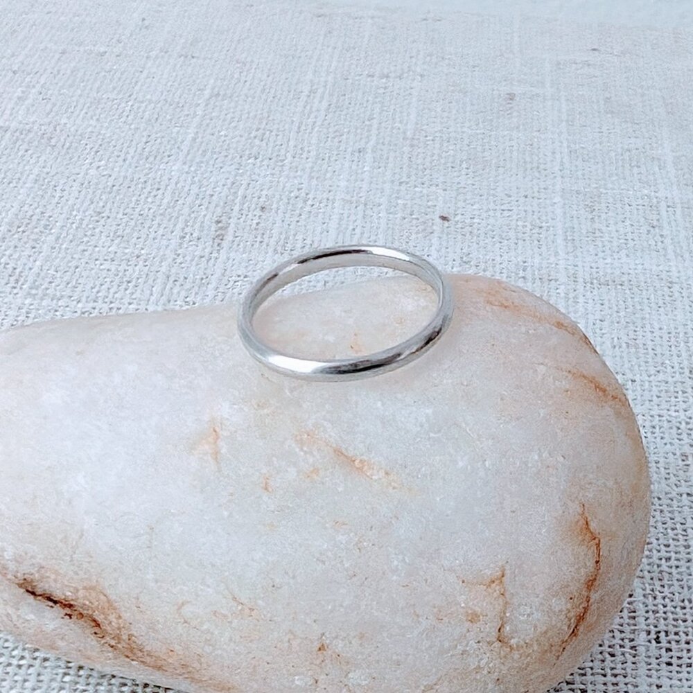 Classic Minimal Silver Band Ring - Polished Silver